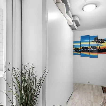 High End With Private Balc, Sea View, 2br,parking. * Bergen