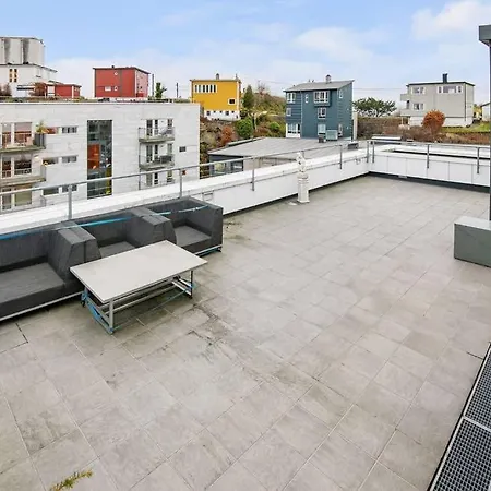 High End With Private Balc, Sea View, 2br,parking. * Μπέργκεν